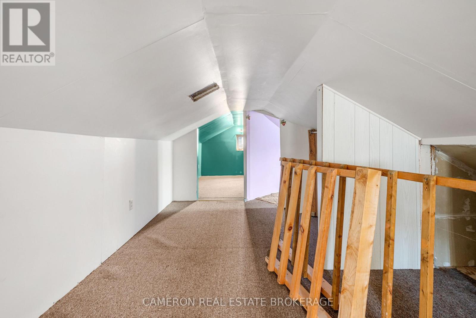 11 DUNBAR AVENUE - 23