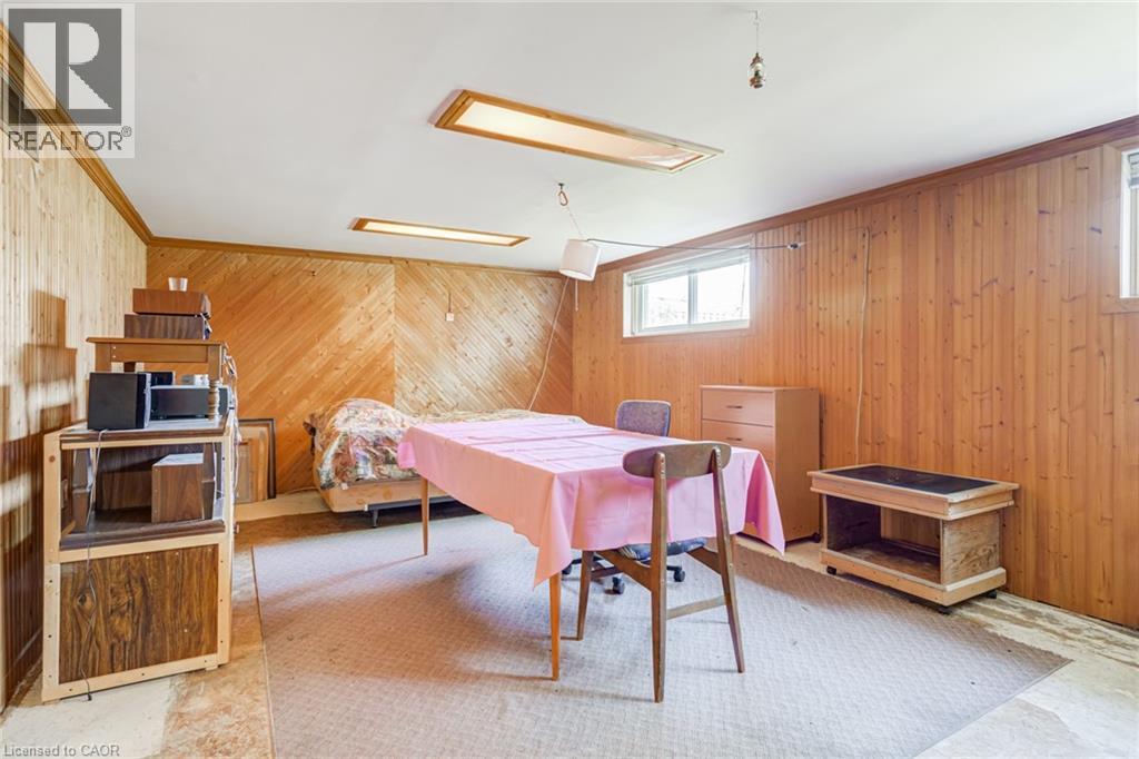 186 ADELINE Avenue - 35