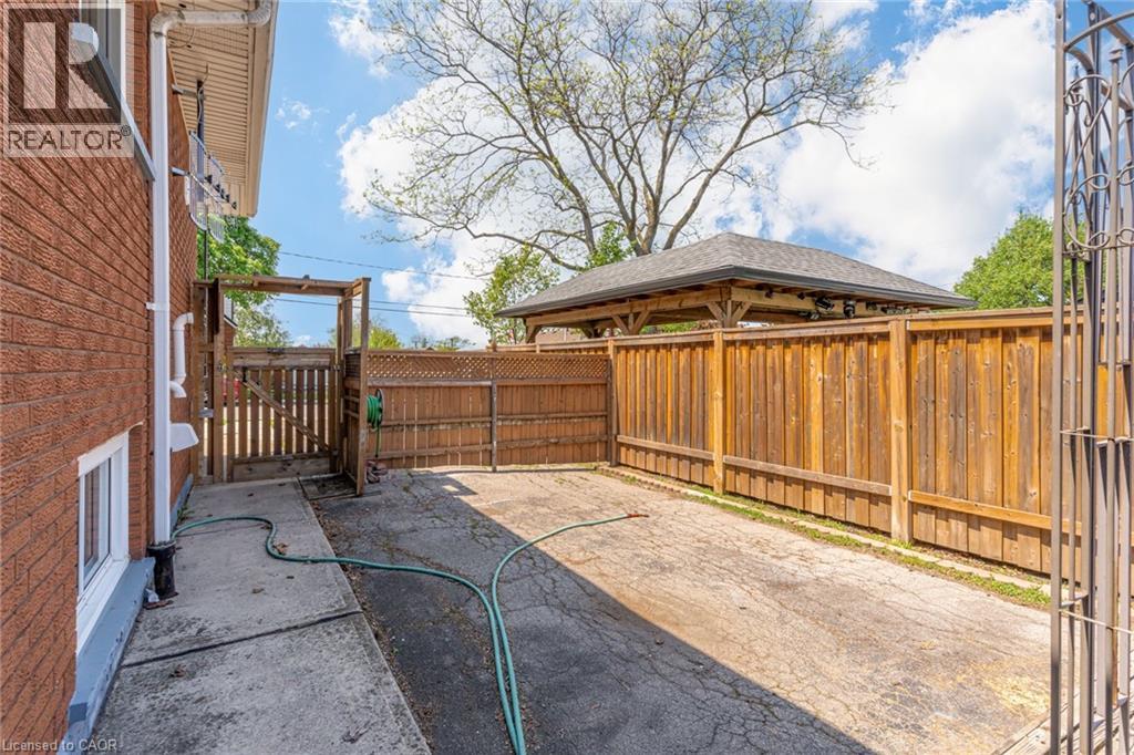 186 ADELINE Avenue - 44