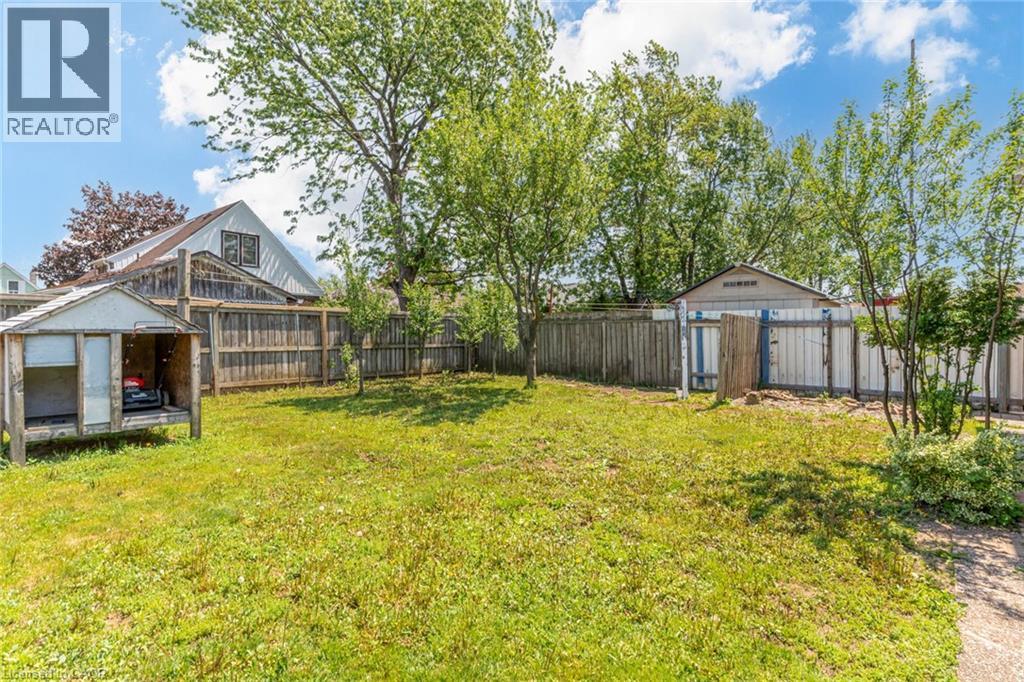 186 ADELINE Avenue - 47
