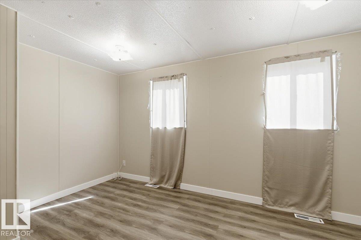 5108 44ave - 10