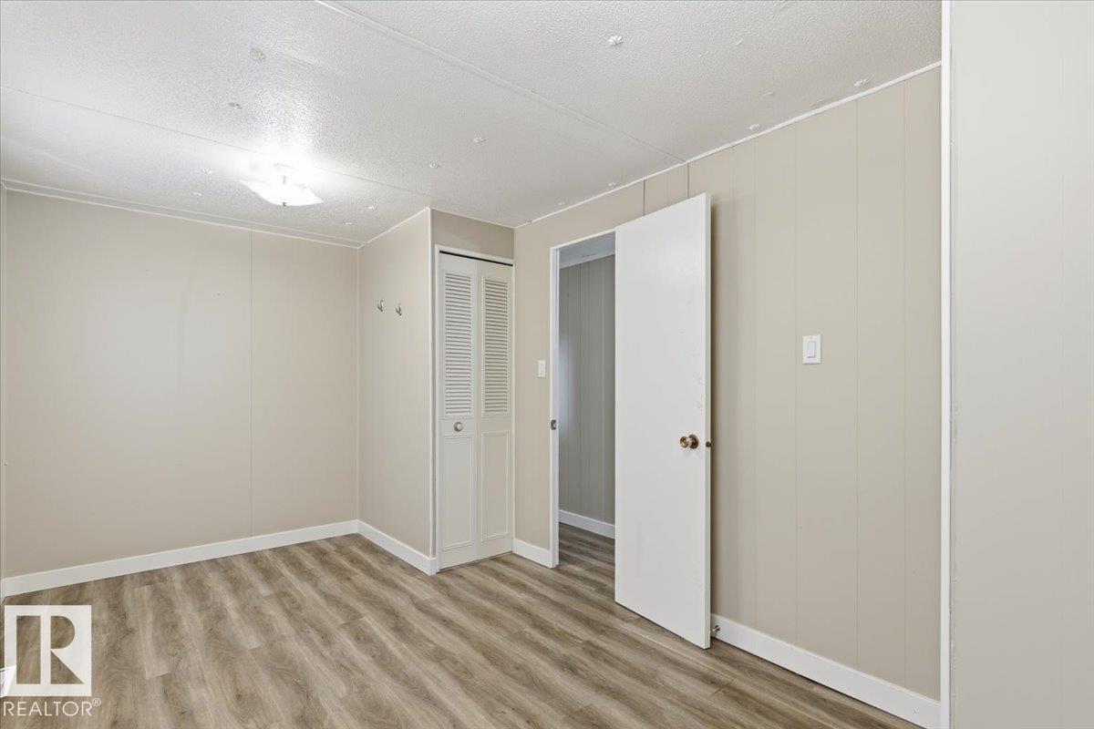 5108 44ave - 11