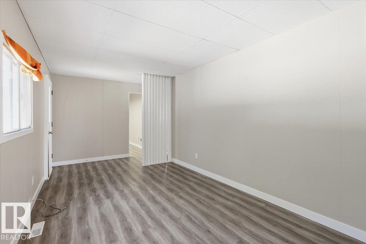 5108 44ave - 17