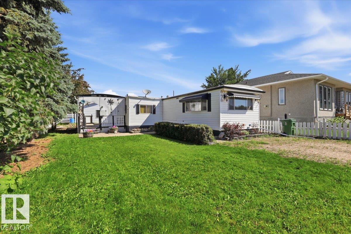 5108 44ave - 18