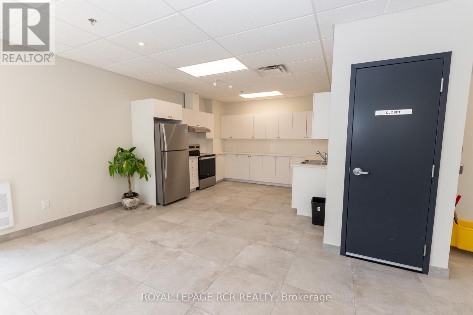 #309 310 BROADWAY AVENUE - 22