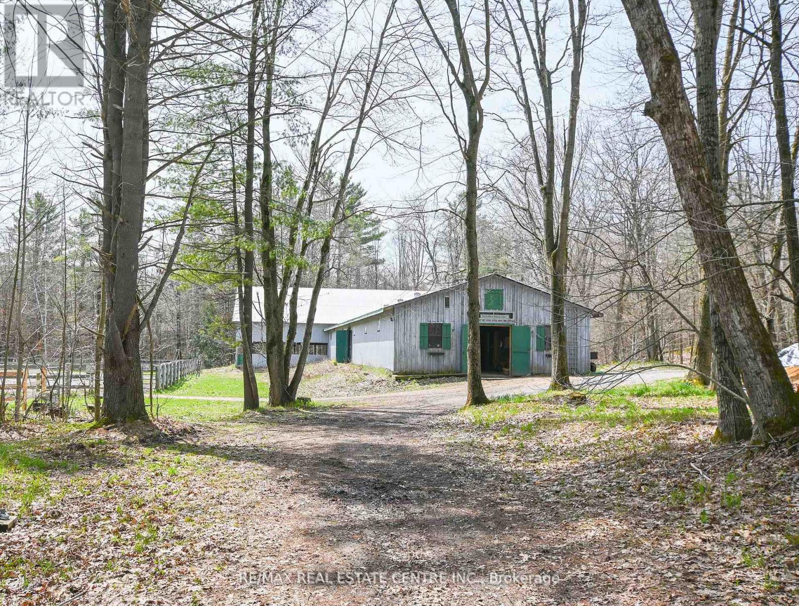 1033 NORTH SHORE DRIVE - Image 33