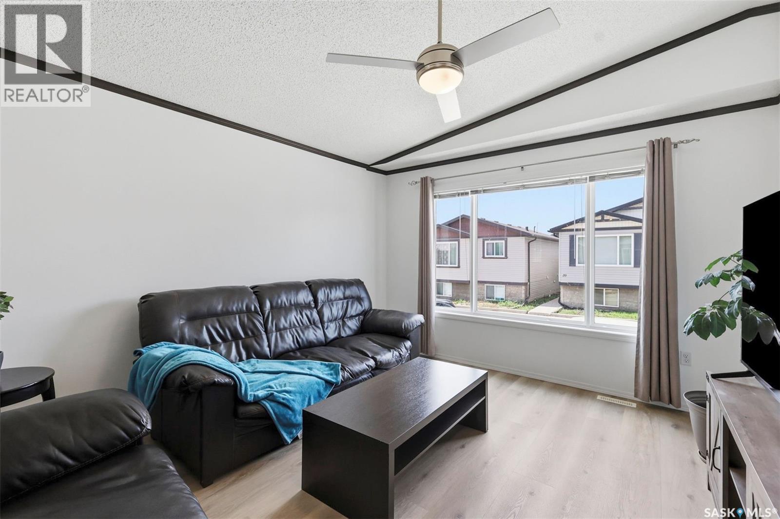 #26 55 Borden CRESCENT - 10