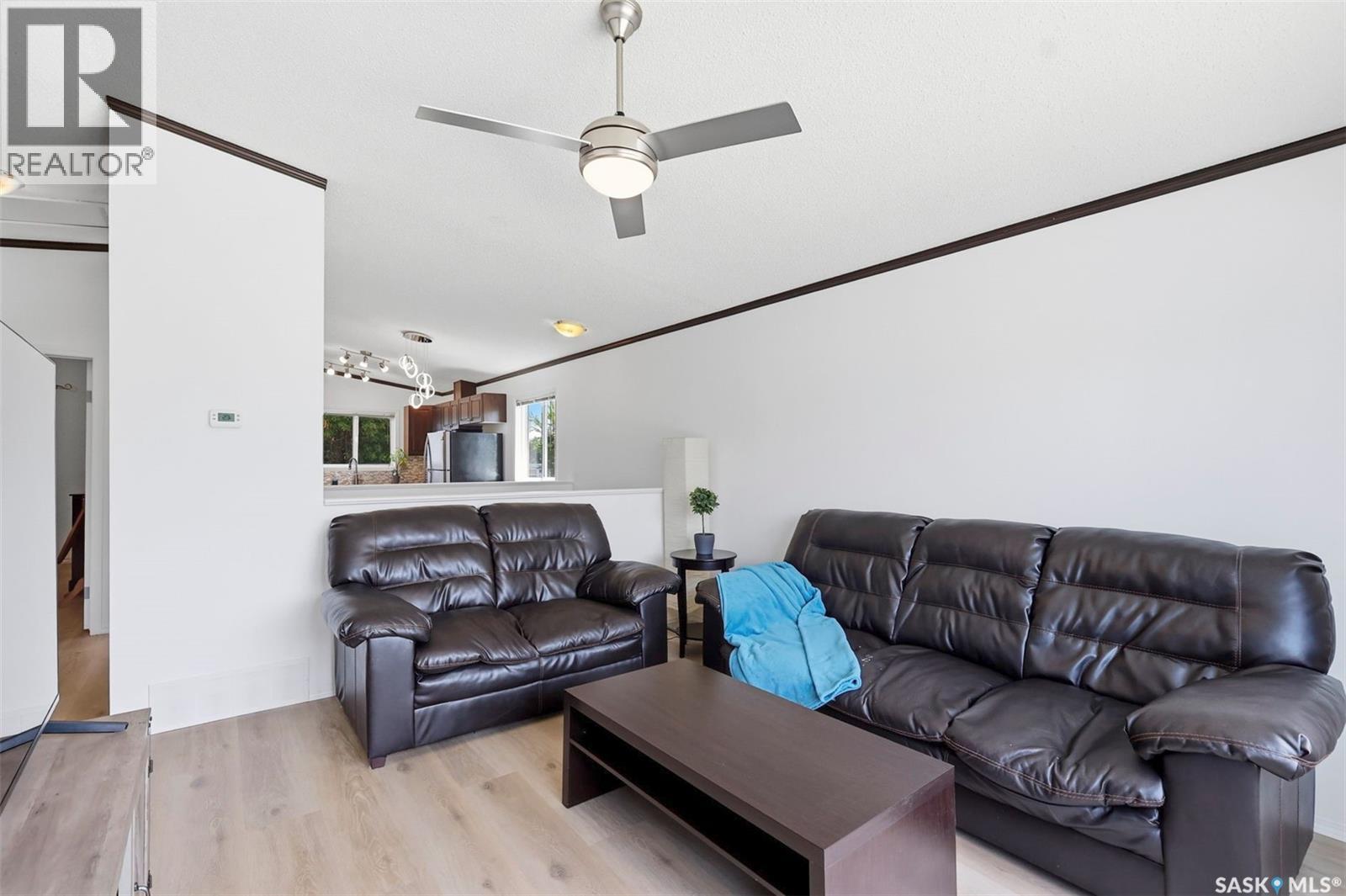 #26 55 Borden CRESCENT - 11