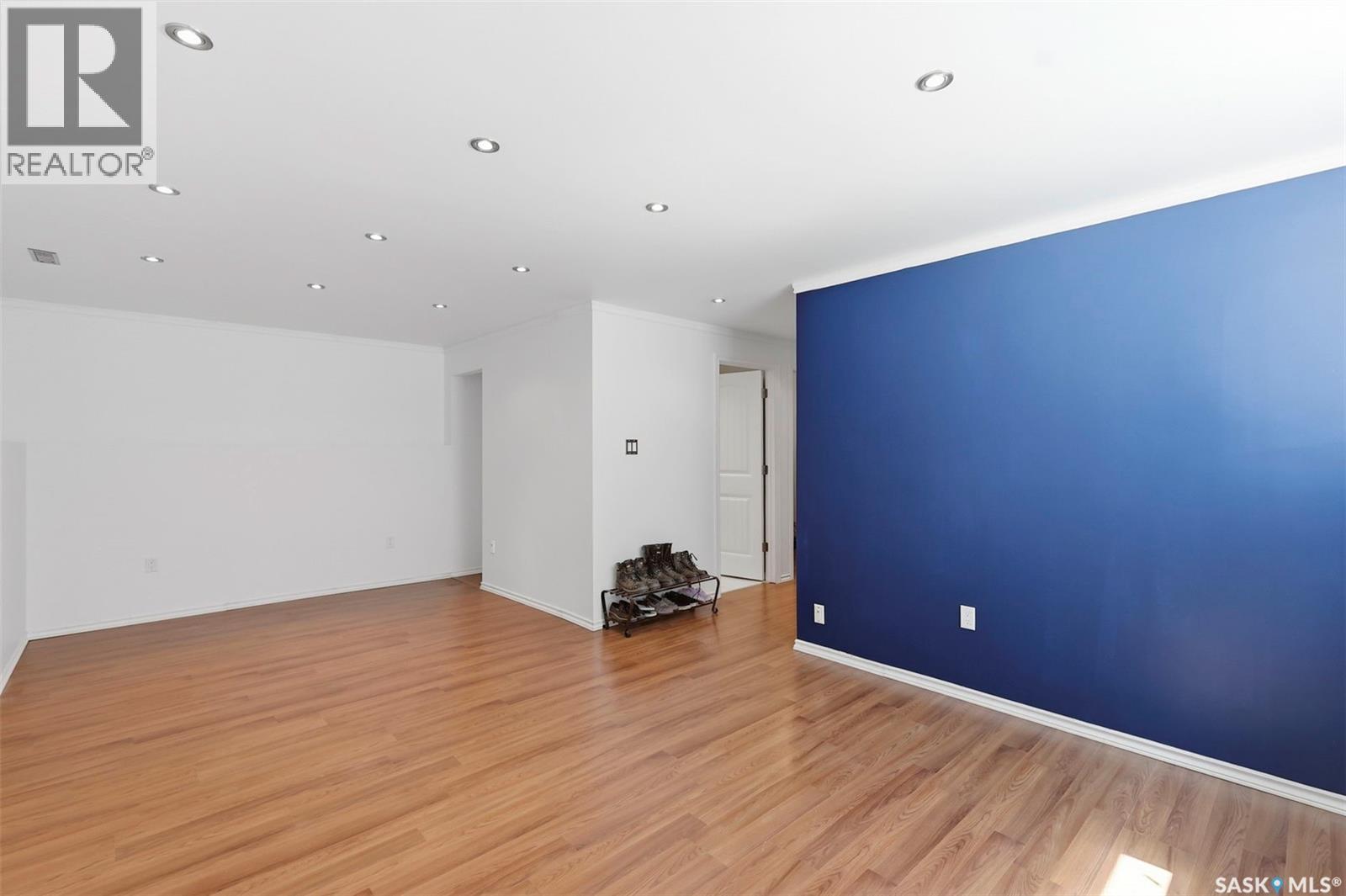 #26 55 Borden CRESCENT - 20
