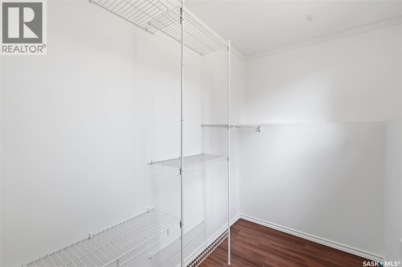 #26 55 Borden CRESCENT - 23