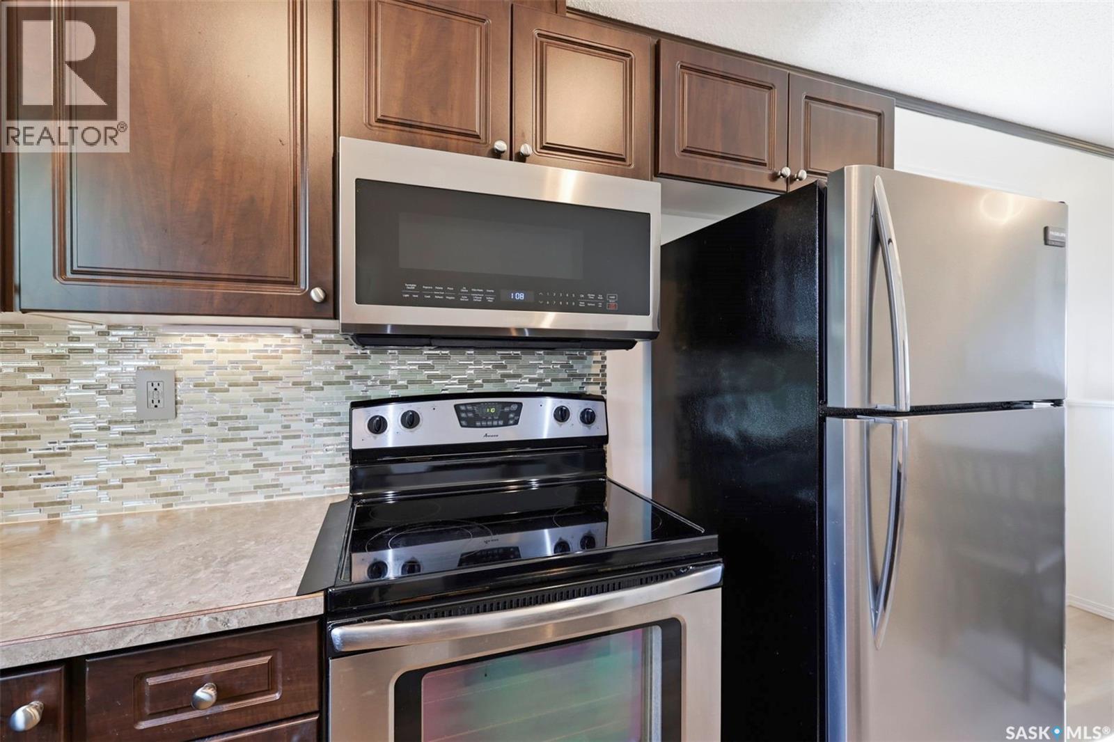 #26 55 Borden CRESCENT - 5