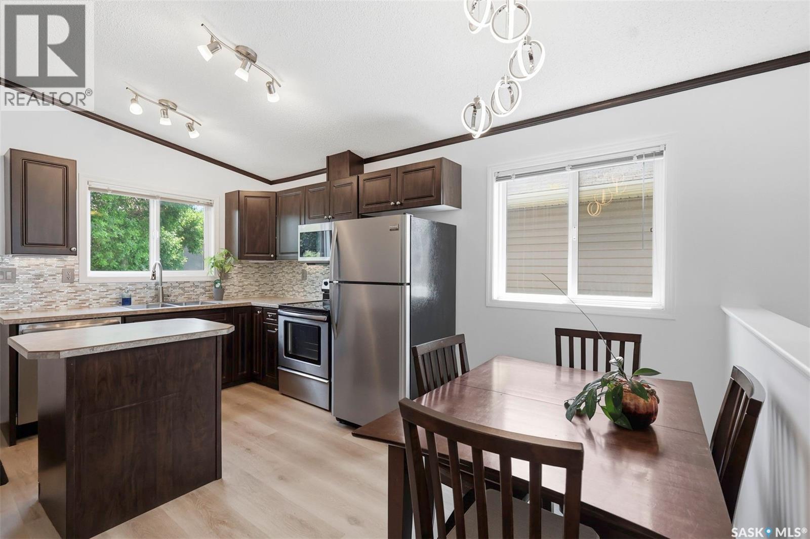 #26 55 Borden CRESCENT - 8