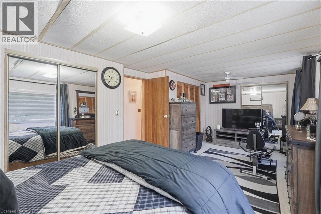 90 FAIRVIEW Crescent - 24