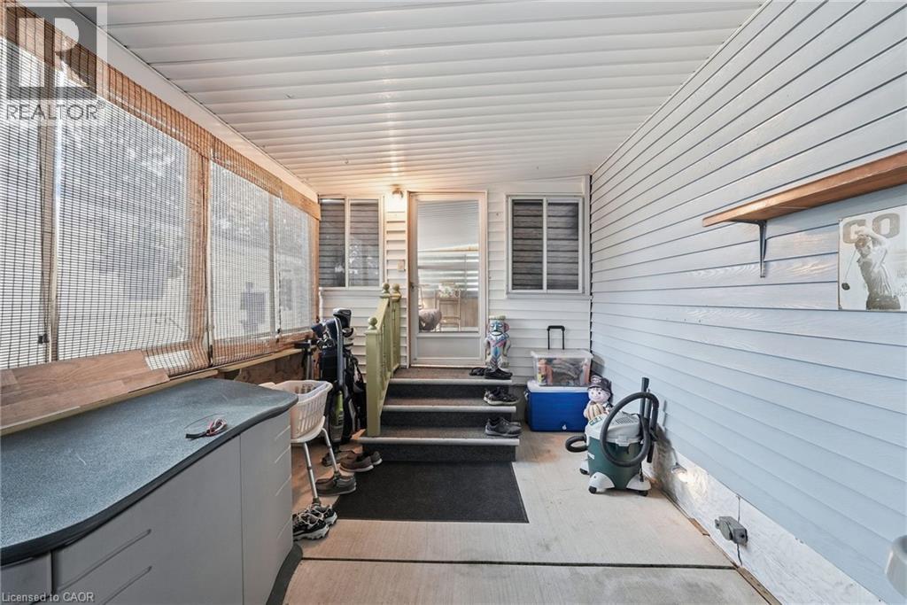 90 FAIRVIEW Crescent - 29