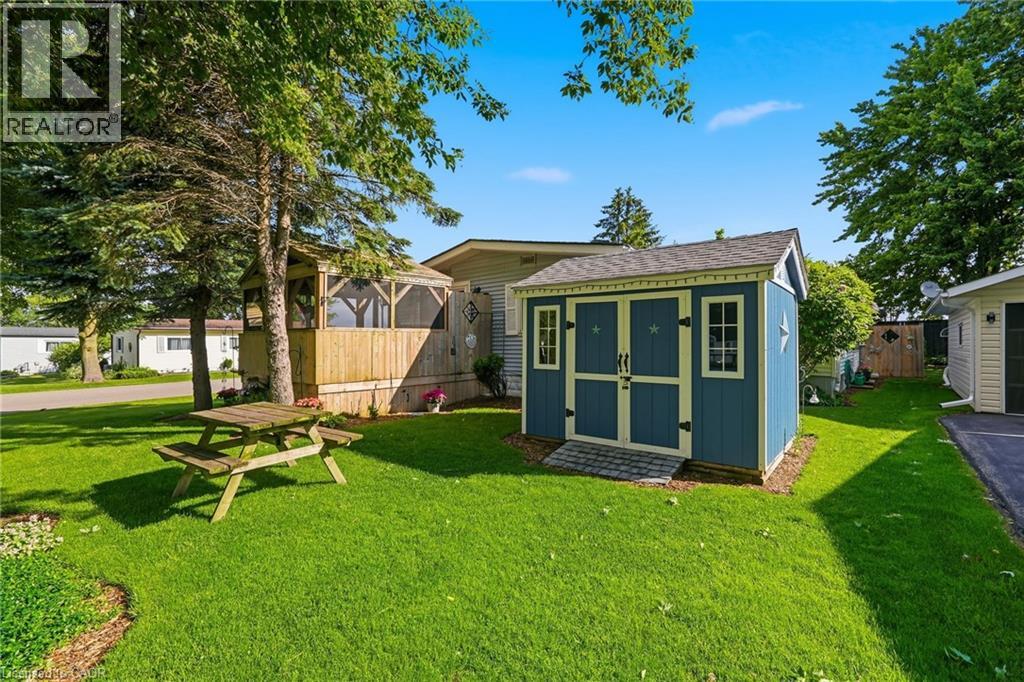 90 FAIRVIEW Crescent - 34