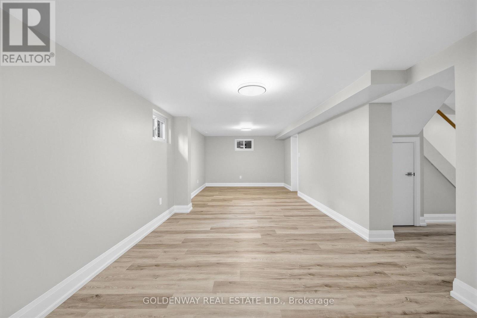 3 SIR LANCELOT DRIVE - 42