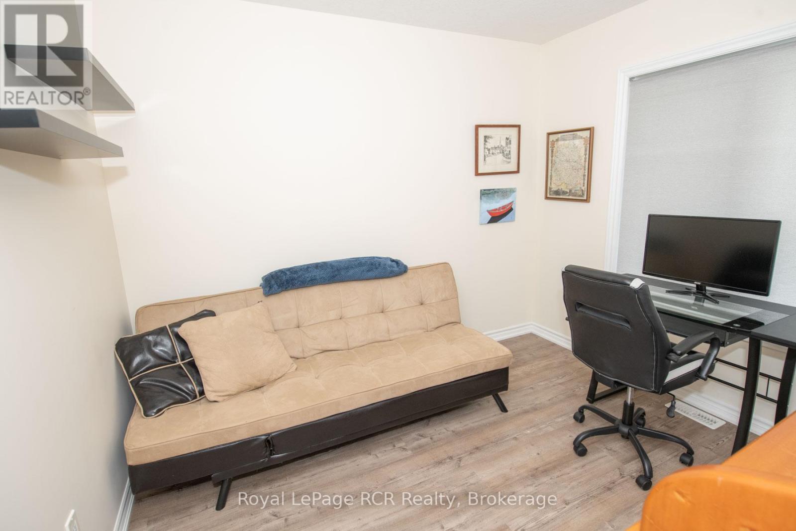 465 WELLINGTON STREET E - 12
