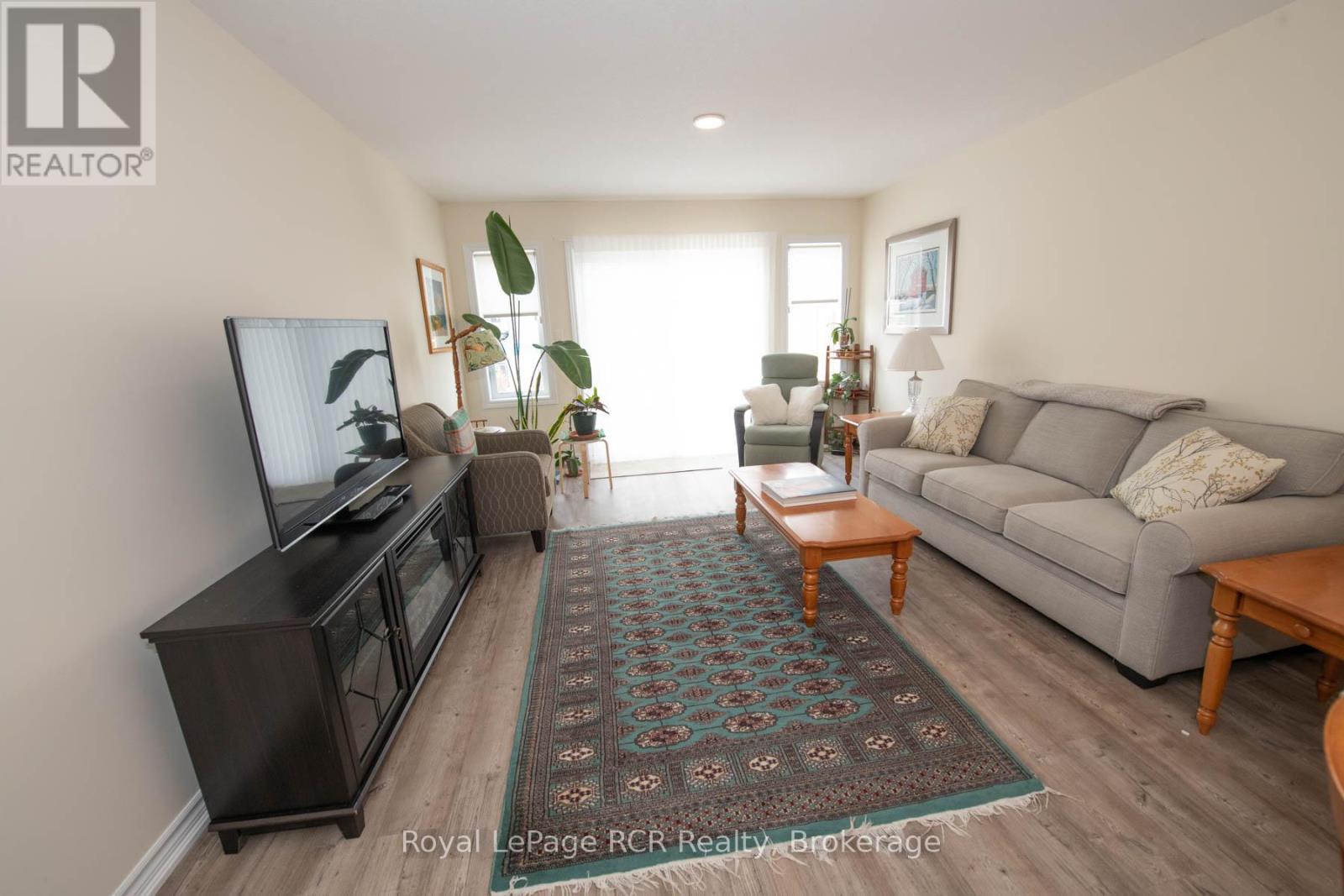 465 WELLINGTON STREET E - 26