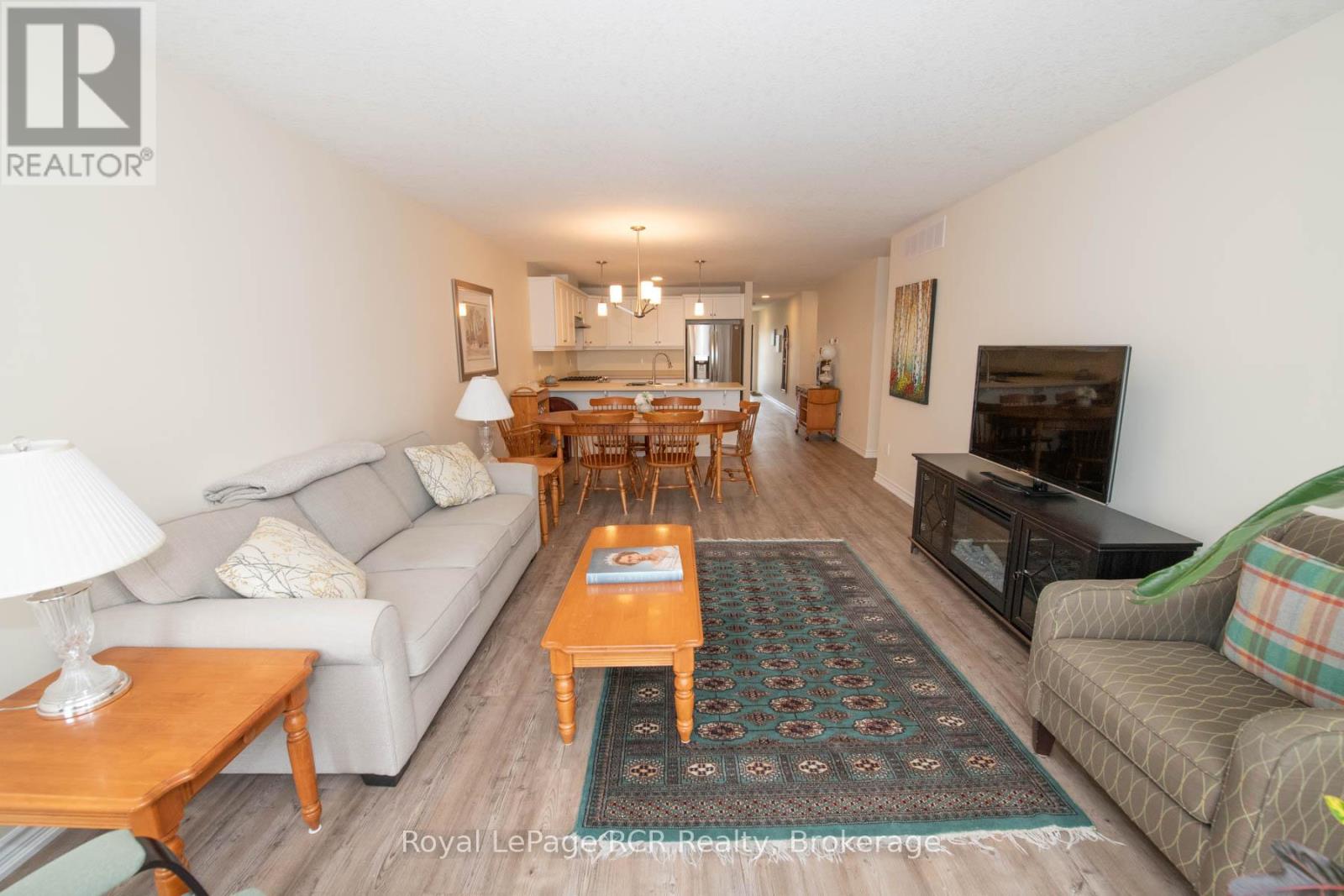 465 WELLINGTON STREET E - 27