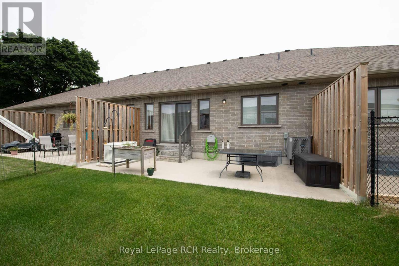 465 WELLINGTON STREET E - 3