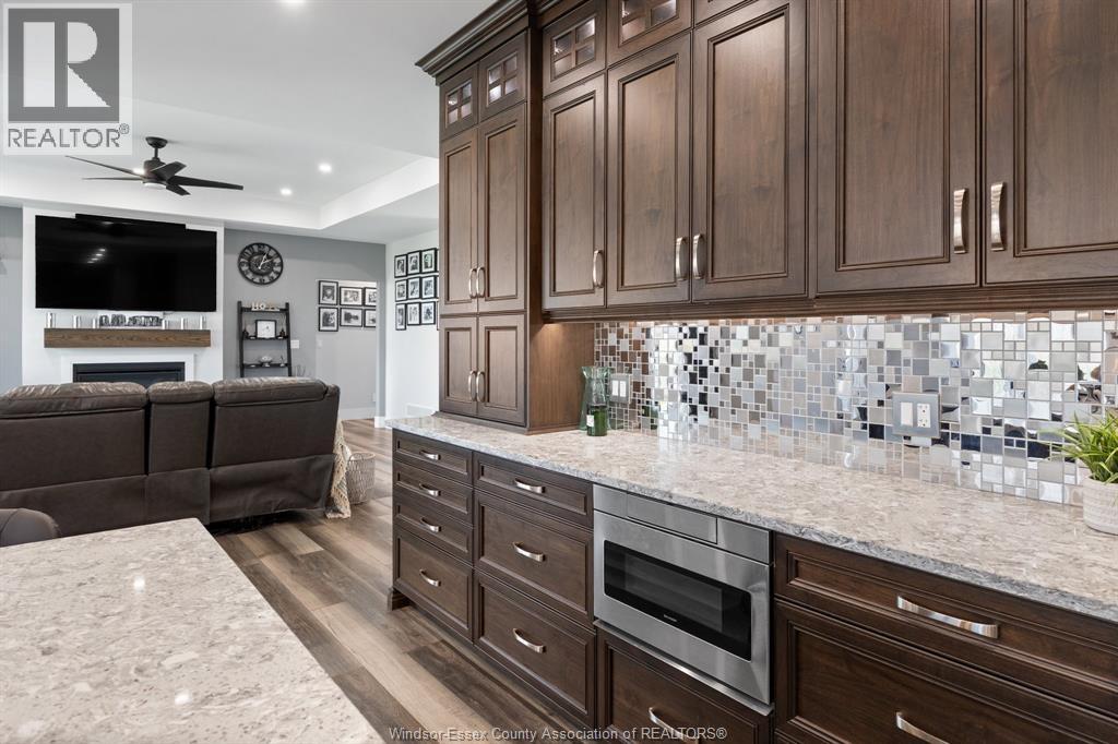 366 EAST RUSCOM RIVER ROAD - 11