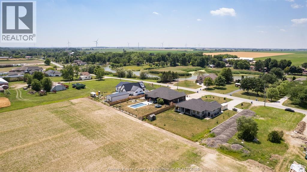 366 EAST RUSCOM RIVER ROAD - 37