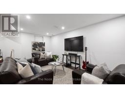 938 Wetherby Lane, Mississauga, ON L4W4S7 Photo 36