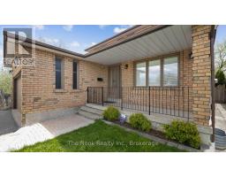 938 Wetherby Lane, Mississauga, ON L4W4S7 Photo 41