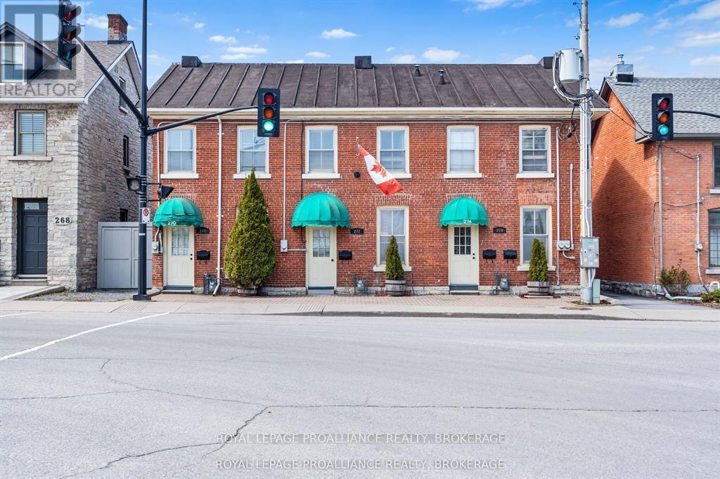274 WELLINGTON STREET - 17