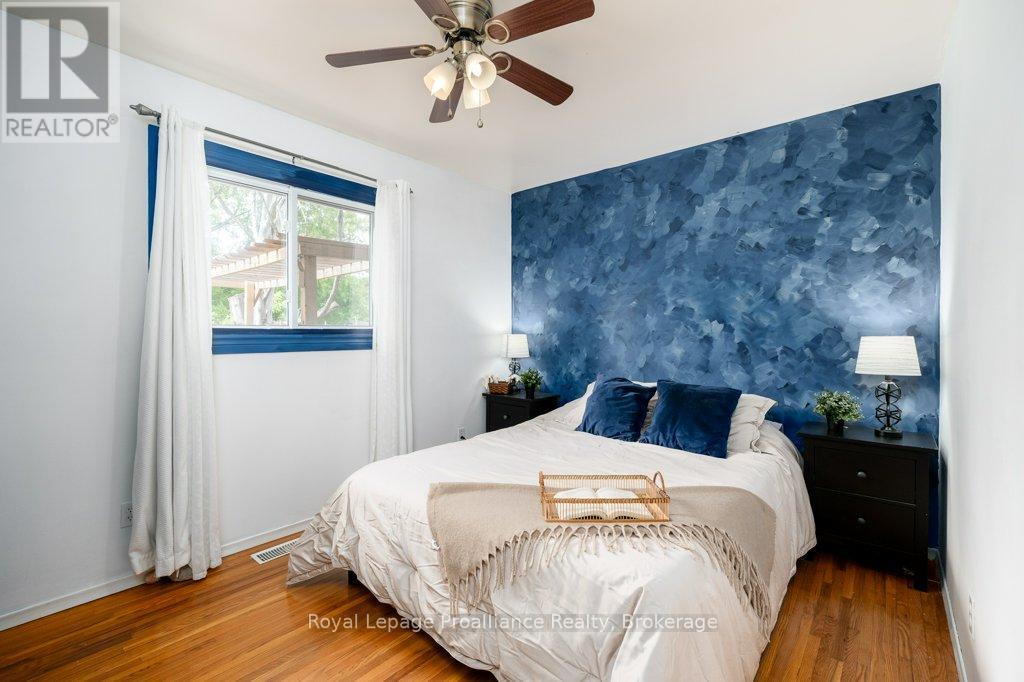 92 WALLBRIDGE CRESCENT - 20