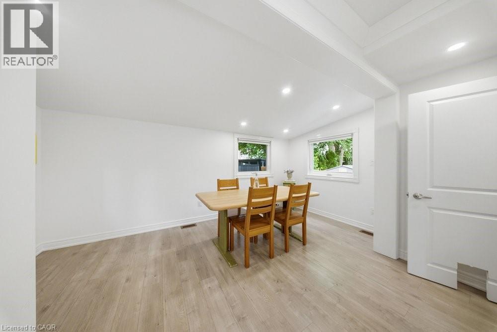 36 OAK Street - Image 11