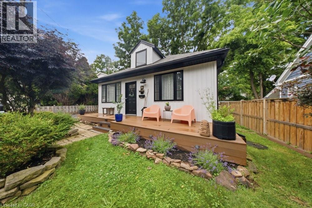 36 OAK Street - Image 3