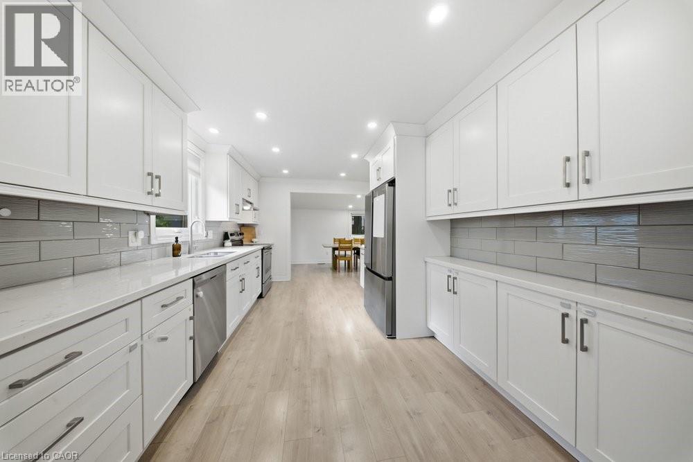 36 OAK Street - Image 8
