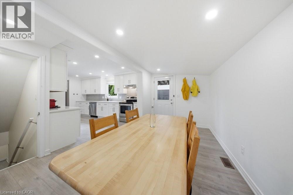 36 OAK Street - Image 12