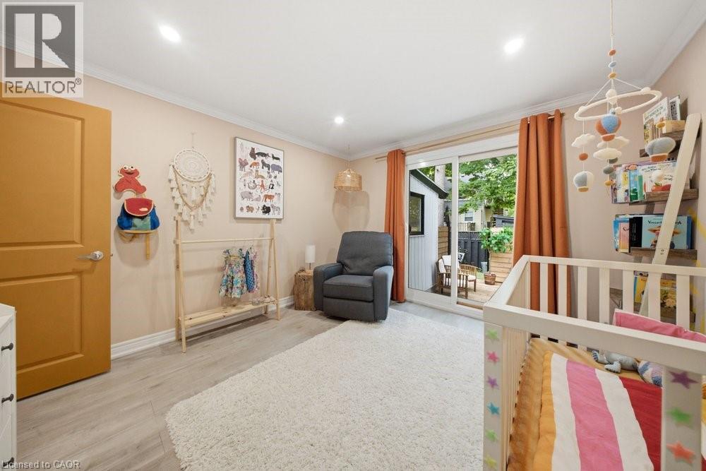 36 OAK Street - Image 20