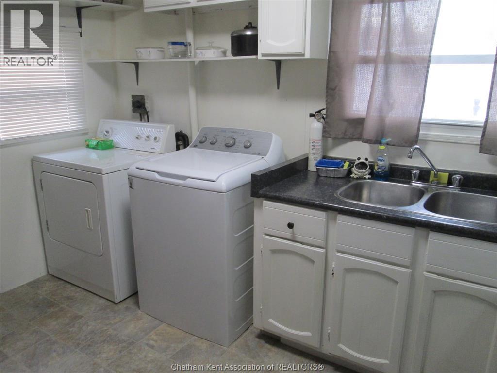 30 REGENCY DRIVE - 12