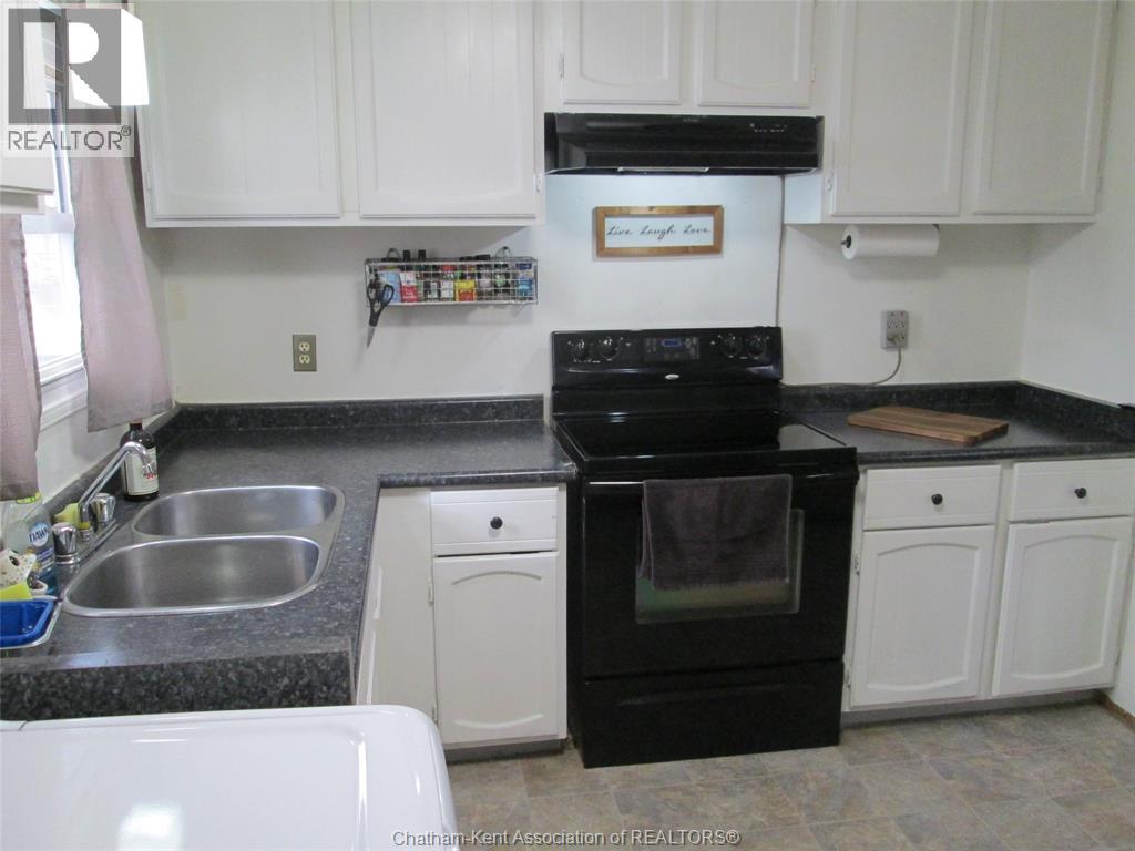 30 REGENCY DRIVE - 13