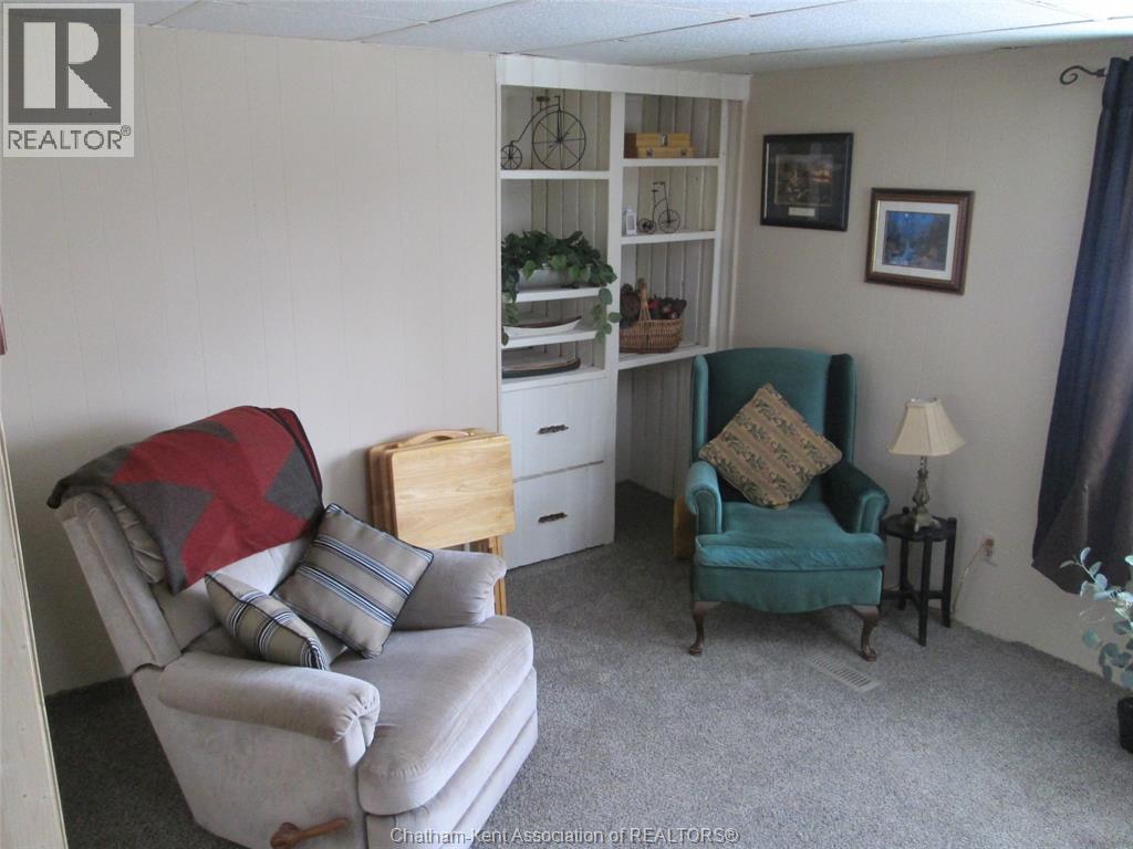 30 REGENCY DRIVE - 21