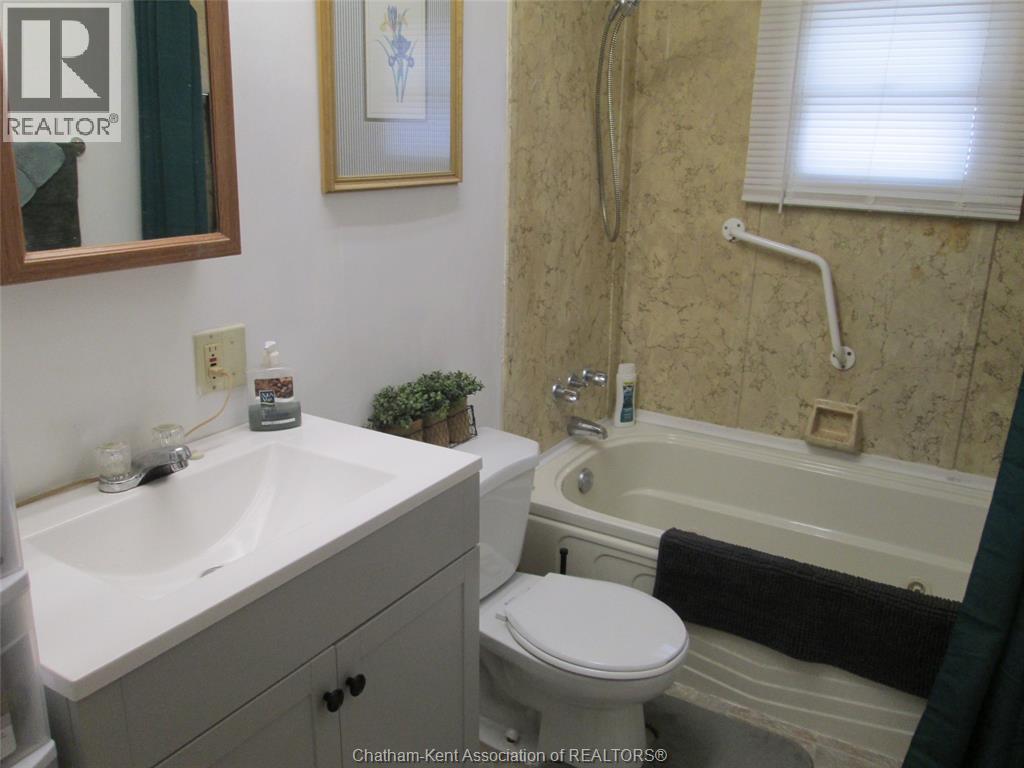 30 REGENCY DRIVE - 24