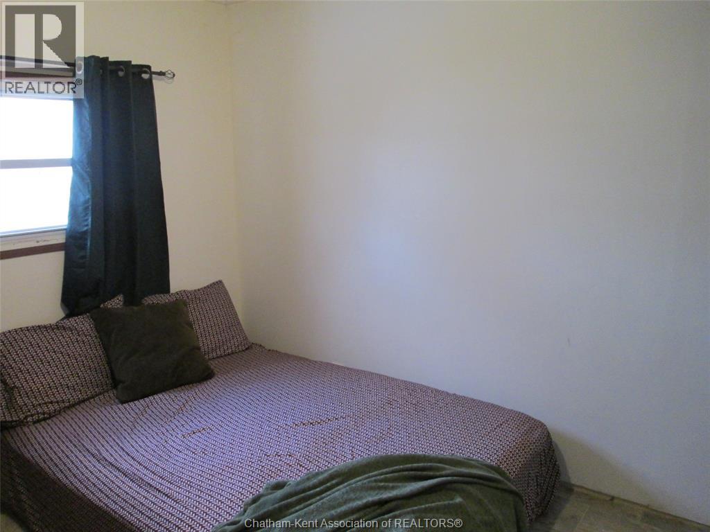 30 REGENCY DRIVE - 25