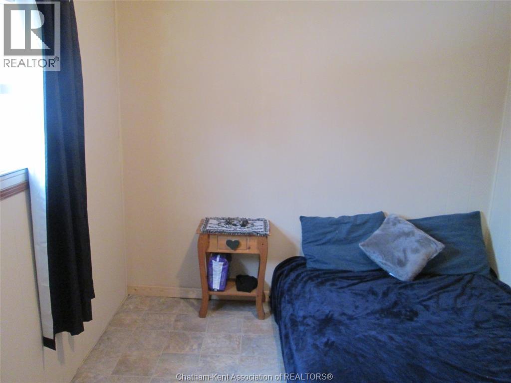 30 REGENCY DRIVE - 27