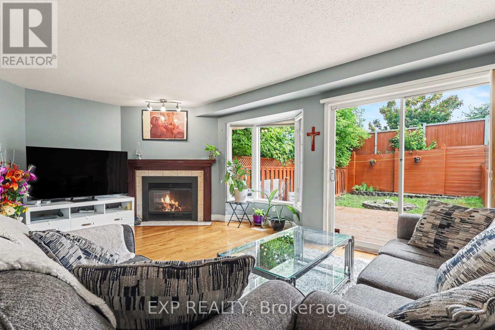 86 SCARLET COURT - 5
