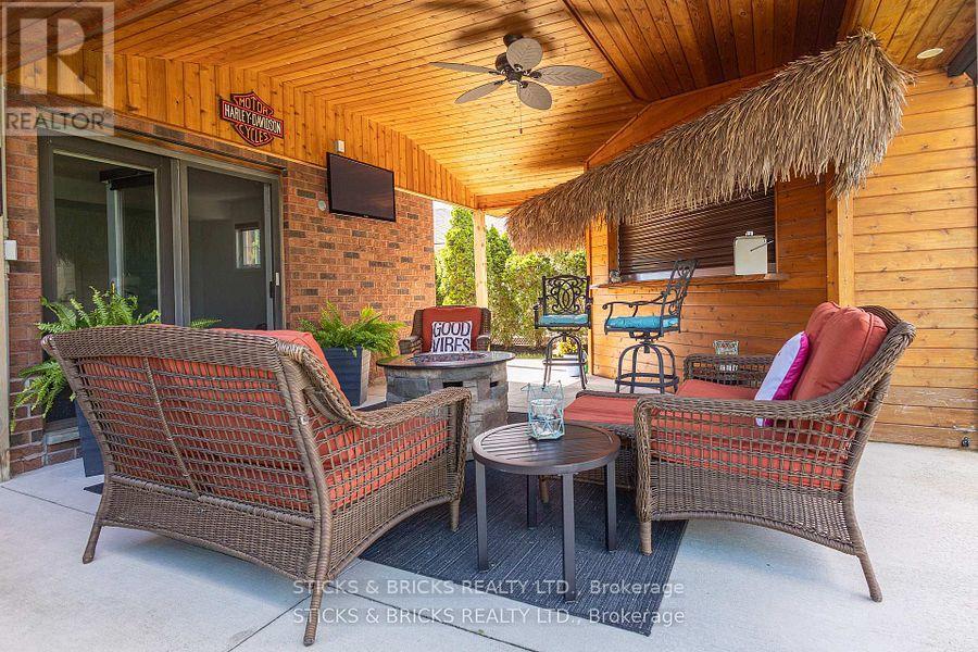 8238 LEXINGTON COURT - 27