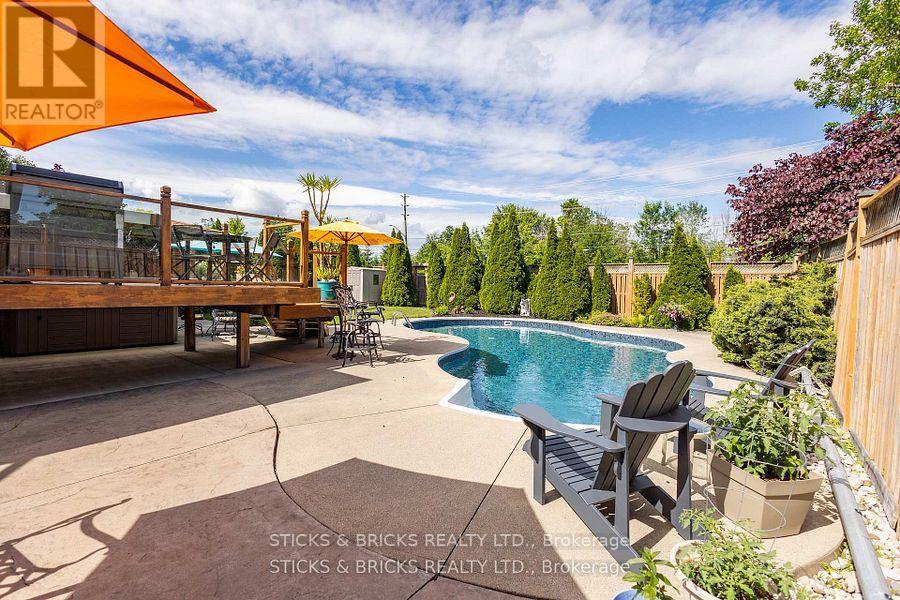 8238 LEXINGTON COURT - 29