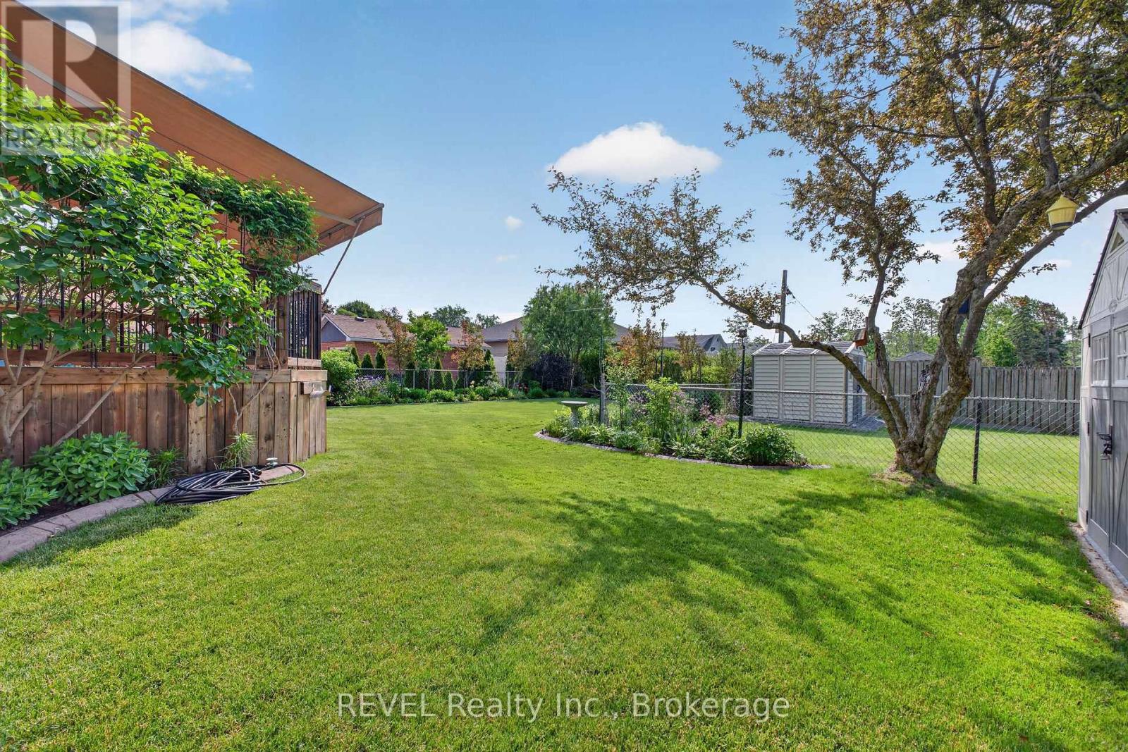 30 DRUMMOND CRESCENT - 36