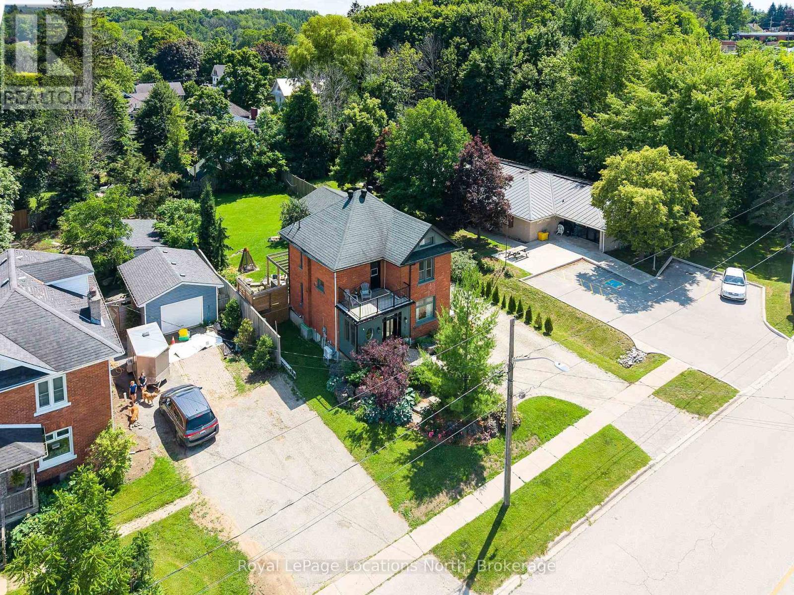 151 NELSON STREET W - 35