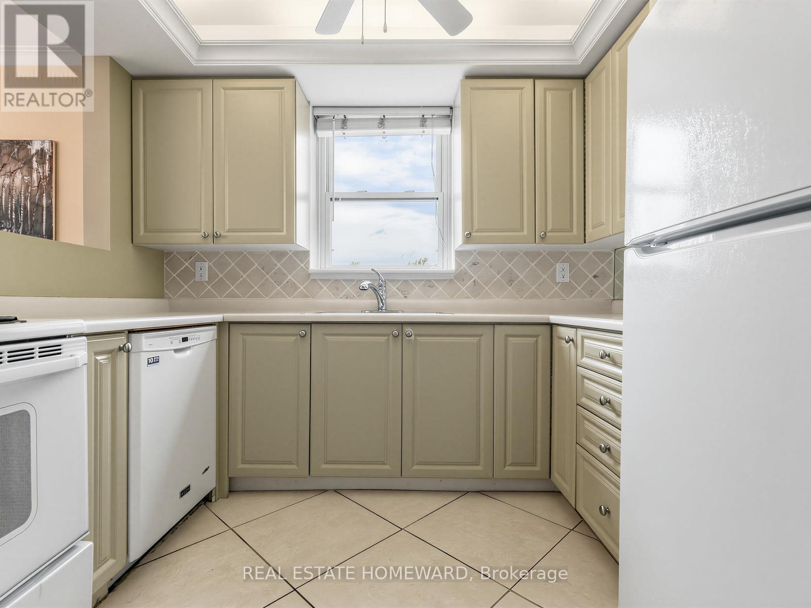 #309 30 ELM AVENUE - 13