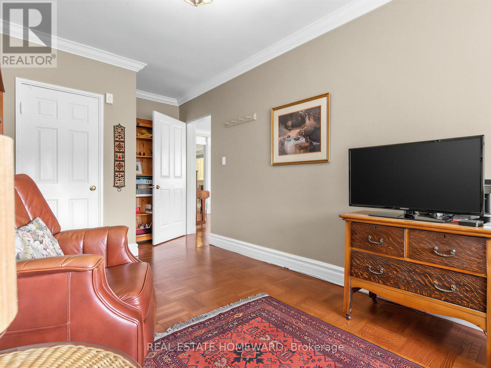 #309 30 ELM AVENUE - 15