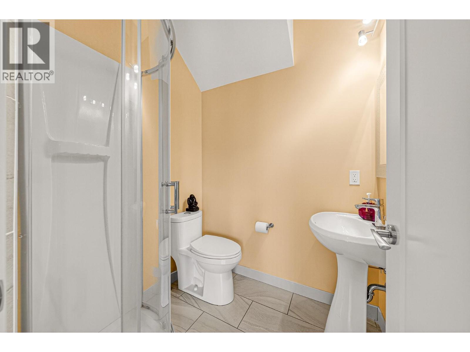1687 Koocanusa Lake Drive - 41