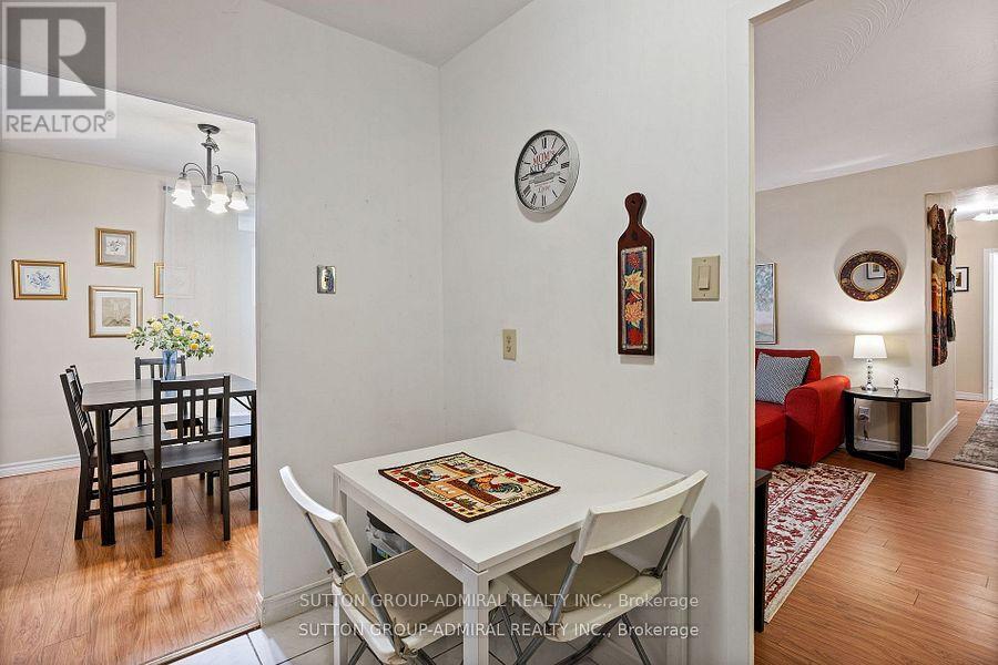 #406 825 KENNEDY ROAD N - 15